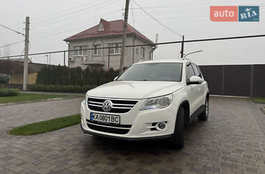 Внедорожник / Кроссовер Volkswagen Tiguan 2009 в Запорожье