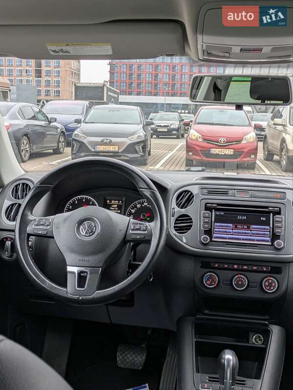 Внедорожник / Кроссовер Volkswagen Tiguan 2014 в Львове