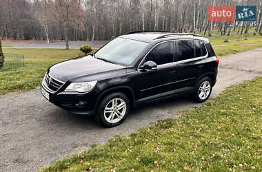 Внедорожник / Кроссовер Volkswagen Tiguan 2008 в Хмельницком