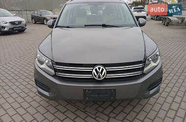 Внедорожник / Кроссовер Volkswagen Tiguan 2016 в Львове