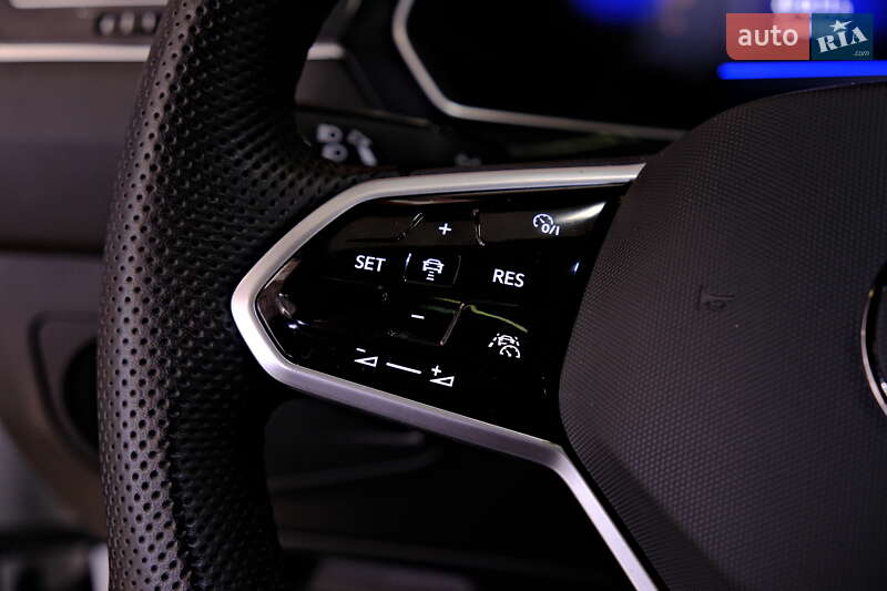 Внедорожник / Кроссовер Volkswagen Tiguan 2023 в Одессе