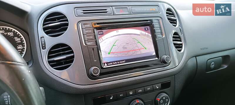 Внедорожник / Кроссовер Volkswagen Tiguan 2016 в Желтых Водах