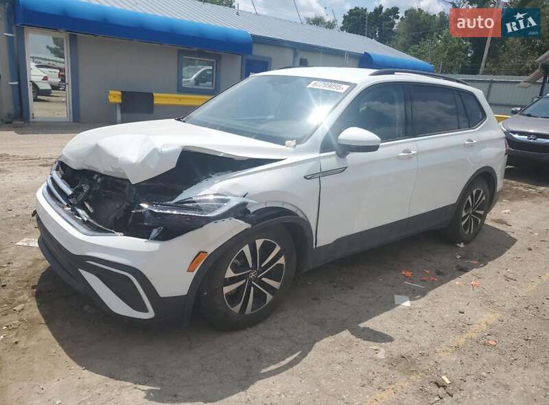 Внедорожник / Кроссовер Volkswagen Tiguan 2023 в Полтаве