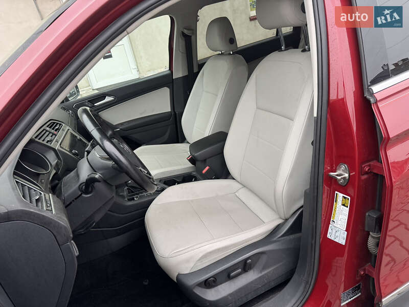 Внедорожник / Кроссовер Volkswagen Tiguan 2018 в Луцке фото 18 Внедорожник / Кроссовер Volkswagen Tiguan 2018 в Луцке
