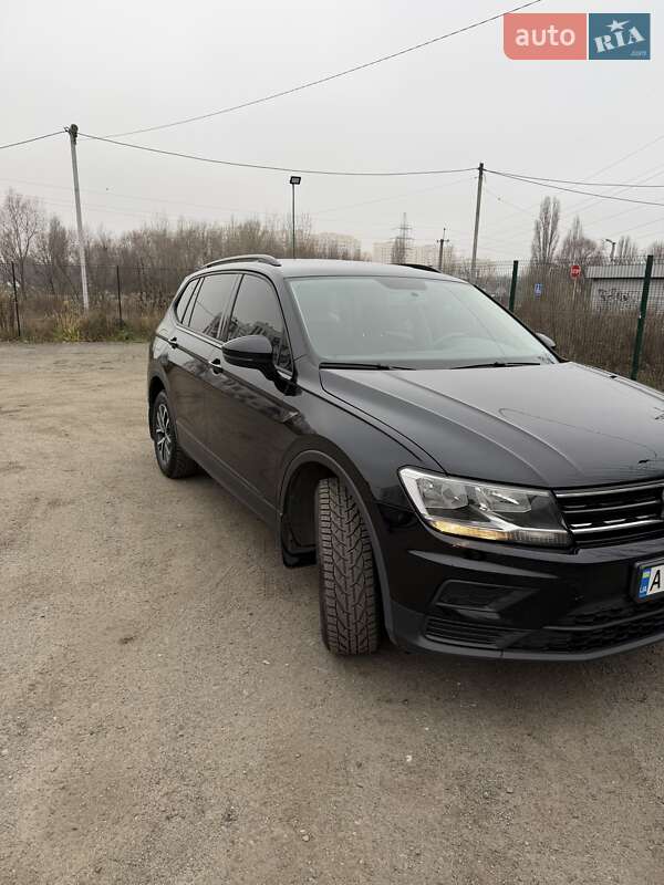 Внедорожник / Кроссовер Volkswagen Tiguan 2020 в Софиевской Борщаговке фото 2 Внедорожник / Кроссовер Volkswagen Tiguan 2020 в Софиевской Борщаговке