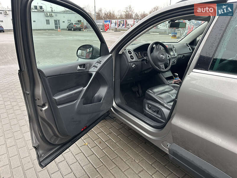 Позашляховик / Кросовер Volkswagen Tiguan 2011 в Києві