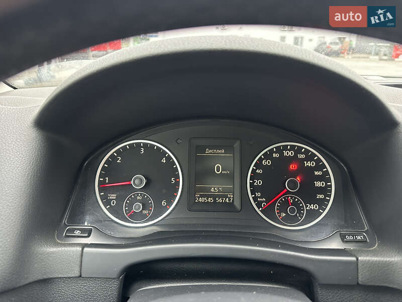 Позашляховик / Кросовер Volkswagen Tiguan 2011 в Києві