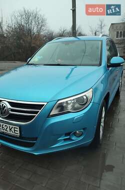 Внедорожник / Кроссовер Volkswagen Tiguan 2009 в Тростянце