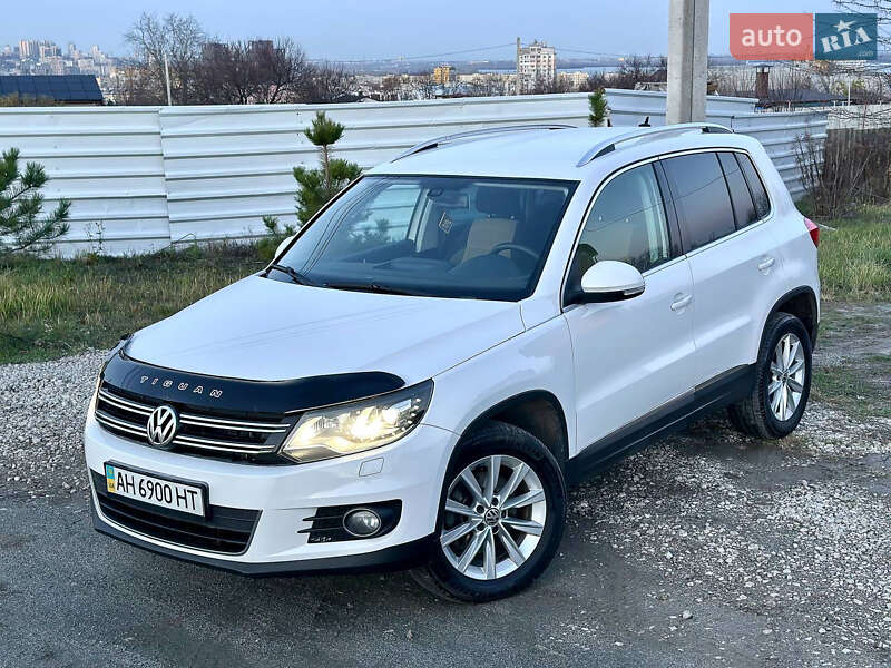 Внедорожник / Кроссовер Volkswagen Tiguan 2011 в Днепре