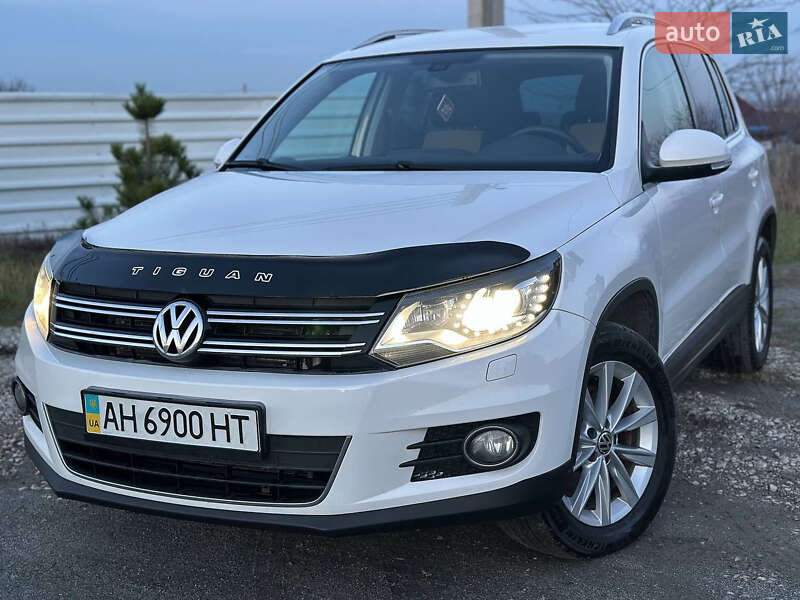 Внедорожник / Кроссовер Volkswagen Tiguan 2011 в Днепре