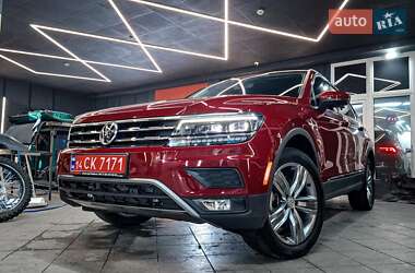 Внедорожник / Кроссовер Volkswagen Tiguan 2019 в Львове