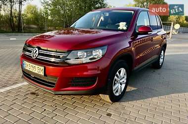 Внедорожник / Кроссовер Volkswagen Tiguan 2014 в Сумах