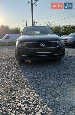 Внедорожник / Кроссовер Volkswagen Tiguan 2023 в Львове