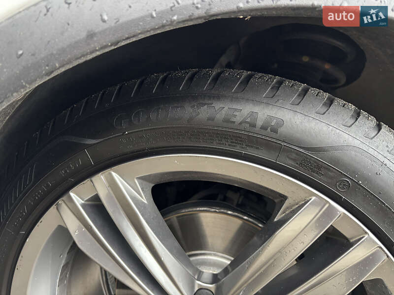 Внедорожник / Кроссовер Volkswagen Tiguan 2017 в Киеве фото 55 Внедорожник / Кроссовер Volkswagen Tiguan 2017 в Киеве