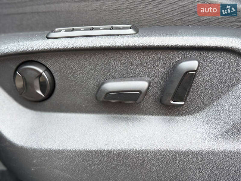 Внедорожник / Кроссовер Volkswagen Tiguan 2019 в Киеве