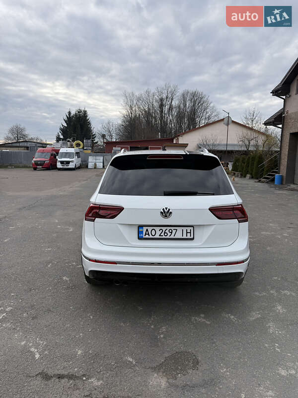 Внедорожник / Кроссовер Volkswagen Tiguan 2017 в Мукачево