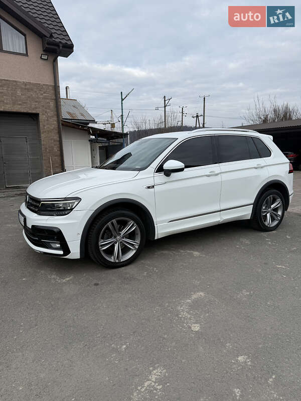 Внедорожник / Кроссовер Volkswagen Tiguan 2017 в Мукачево