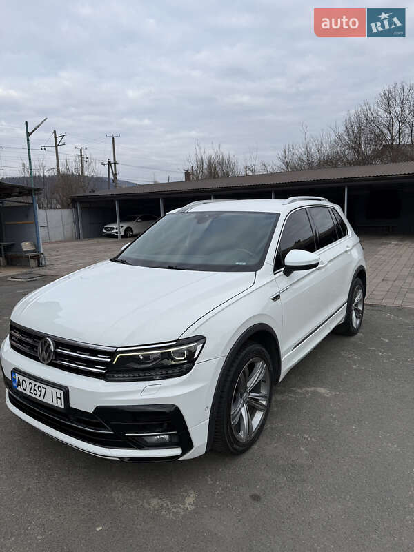 Внедорожник / Кроссовер Volkswagen Tiguan 2017 в Мукачево