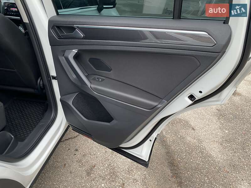 Внедорожник / Кроссовер Volkswagen Tiguan 2021 в Киеве фото 24 Внедорожник / Кроссовер Volkswagen Tiguan 2021 в Киеве