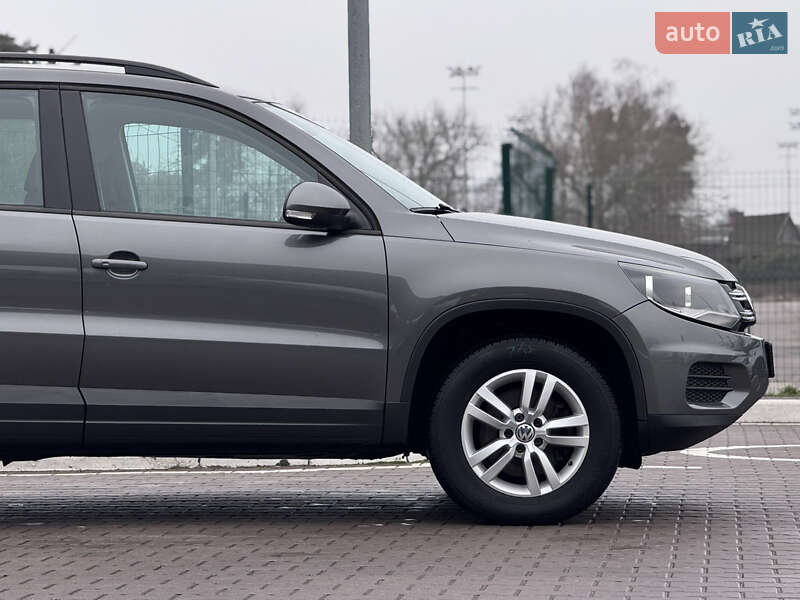 Внедорожник / Кроссовер Volkswagen Tiguan 2016 в Киеве