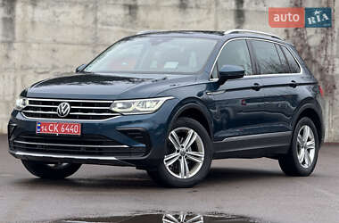 Внедорожник / Кроссовер Volkswagen Tiguan 2021 в Ровно