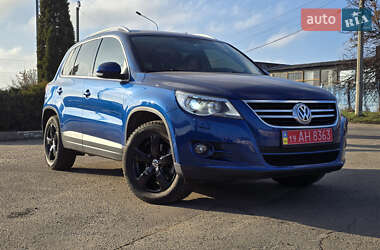Внедорожник / Кроссовер Volkswagen Tiguan 2009 в Сумах