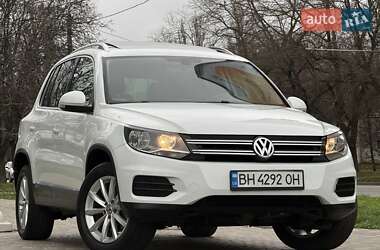 Внедорожник / Кроссовер Volkswagen Tiguan 2016 в Одессе