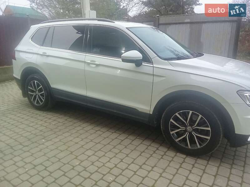 Внедорожник / Кроссовер Volkswagen Tiguan 2019 в Львове фото 11 Внедорожник / Кроссовер Volkswagen Tiguan 2019 в Львове