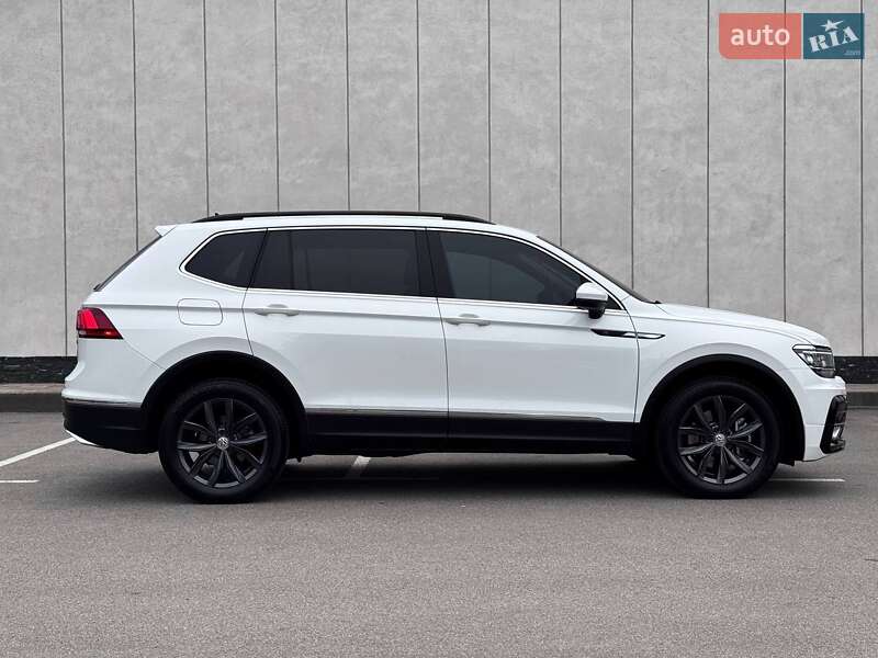Внедорожник / Кроссовер Volkswagen Tiguan 2018 в Киеве фото 15 Внедорожник / Кроссовер Volkswagen Tiguan 2018 в Киеве