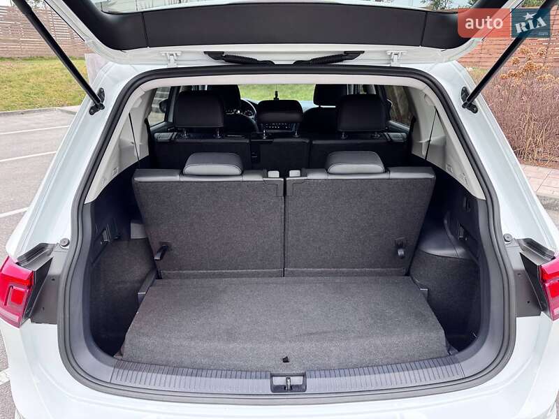Внедорожник / Кроссовер Volkswagen Tiguan 2018 в Киеве фото 17 Внедорожник / Кроссовер Volkswagen Tiguan 2018 в Киеве