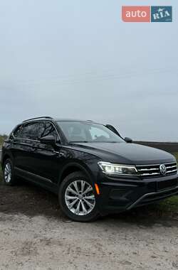 Внедорожник / Кроссовер Volkswagen Tiguan 2018 в Киеве