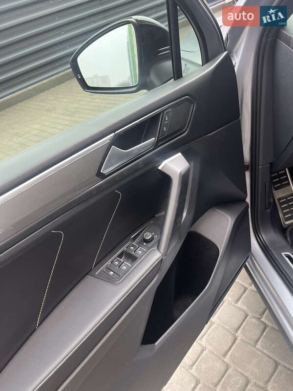 Внедорожник / Кроссовер Volkswagen Tiguan 2022 в Днепре