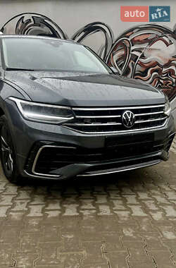 Внедорожник / Кроссовер Volkswagen Tiguan 2023 в Ивано-Франковске