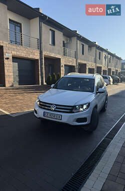 Внедорожник / Кроссовер Volkswagen Tiguan 2015 в Черновцах