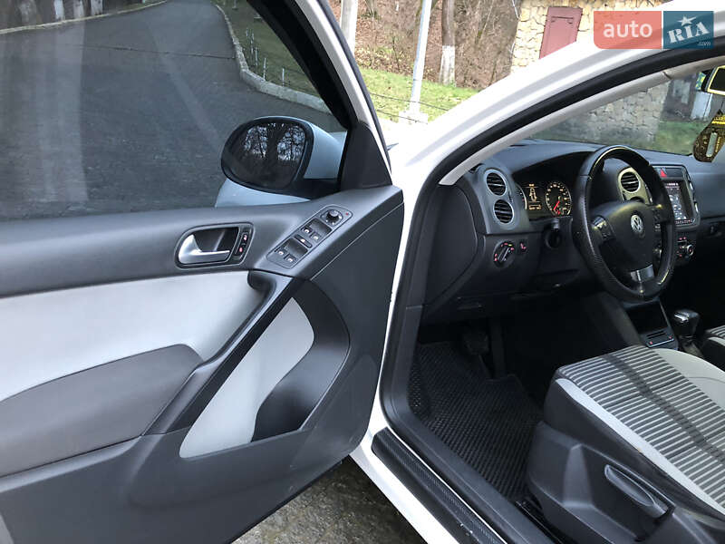 Внедорожник / Кроссовер Volkswagen Tiguan 2009 в Черновцах фото 12 Внедорожник / Кроссовер Volkswagen Tiguan 2009 в Черновцах
