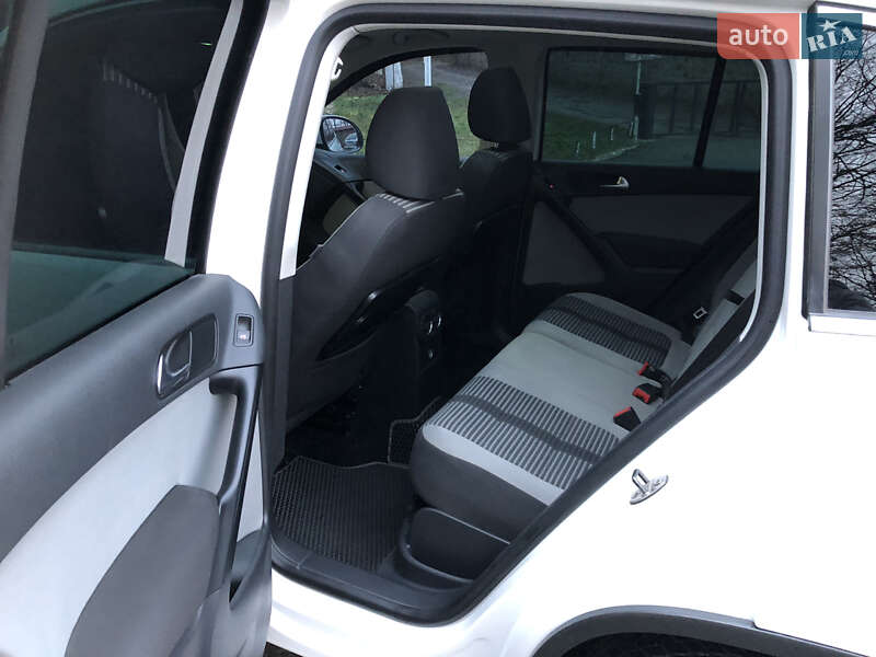 Внедорожник / Кроссовер Volkswagen Tiguan 2009 в Черновцах фото 17 Внедорожник / Кроссовер Volkswagen Tiguan 2009 в Черновцах