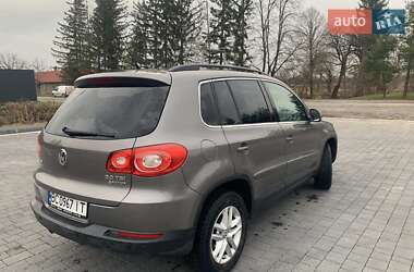 Внедорожник / Кроссовер Volkswagen Tiguan 2010 в Самборе