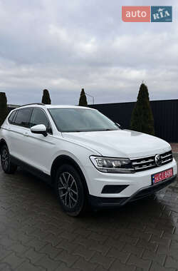 Внедорожник / Кроссовер Volkswagen Tiguan 2018 в Тернополе