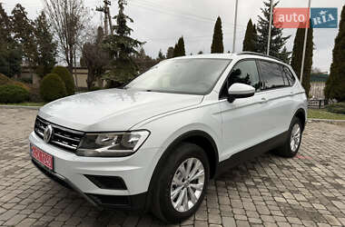 Позашляховик / Кросовер Volkswagen Tiguan 2018 в Львові