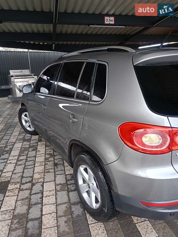 Внедорожник / Кроссовер Volkswagen Tiguan 2010 в Городке фото 28 Внедорожник / Кроссовер Volkswagen Tiguan 2010 в Городке