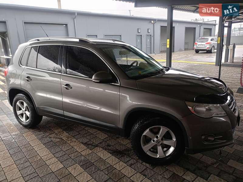 Внедорожник / Кроссовер Volkswagen Tiguan 2010 в Городке фото Внедорожник / Кроссовер Volkswagen Tiguan 2010 в Городке