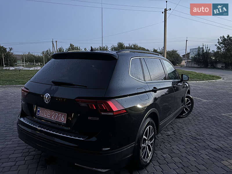 Внедорожник / Кроссовер Volkswagen Tiguan 2019 в Хмельницком