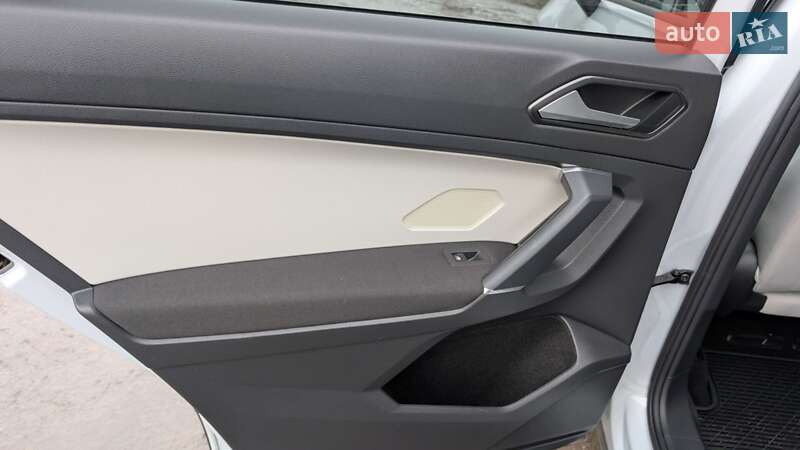 Внедорожник / Кроссовер Volkswagen Tiguan 2018 в Черкассах фото 10 Внедорожник / Кроссовер Volkswagen Tiguan 2018 в Черкассах