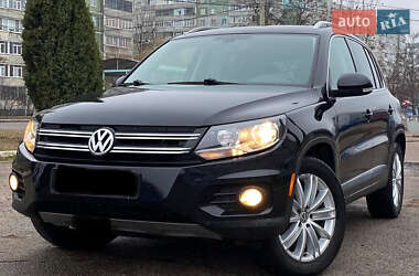 Позашляховик / Кросовер Volkswagen Tiguan 2015 в Луцьку