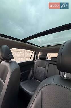 Внедорожник / Кроссовер Volkswagen Tiguan 2017 в Коломые