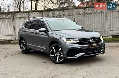 Внедорожник / Кроссовер Volkswagen Tiguan 2023 в Киеве