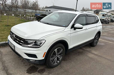Позашляховик / Кросовер Volkswagen Tiguan 2017 в Броварах
