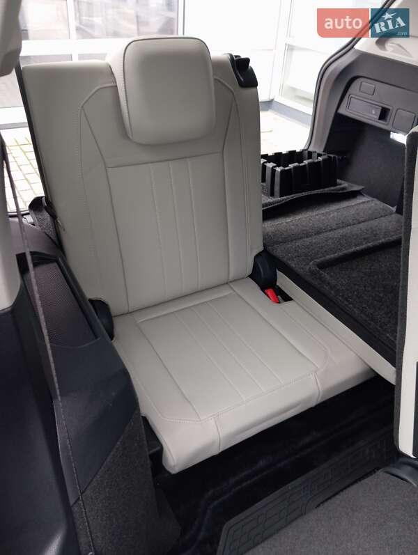 Внедорожник / Кроссовер Volkswagen Tiguan 2023 в Киеве