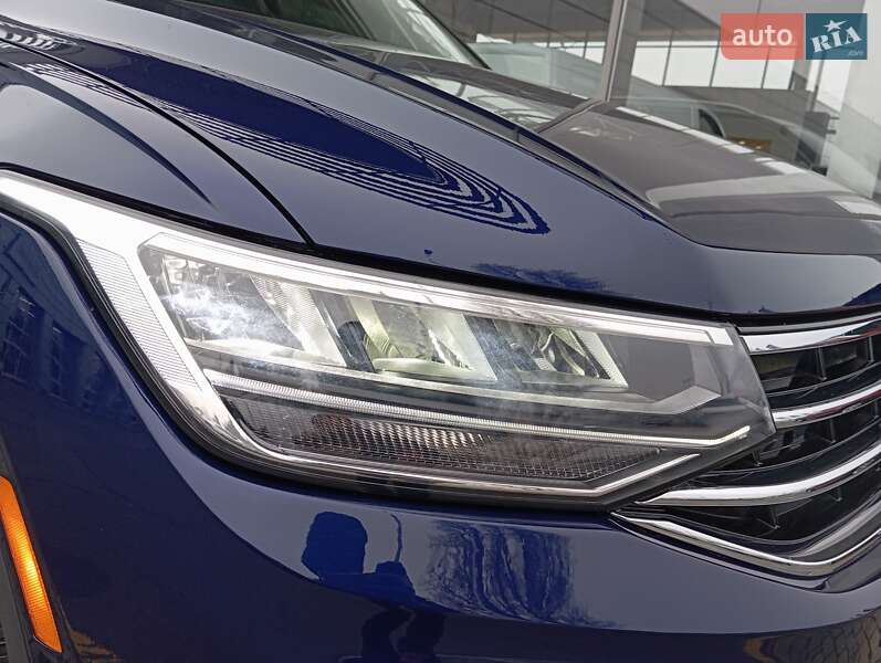 Внедорожник / Кроссовер Volkswagen Tiguan 2023 в Киеве