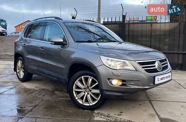 Позашляховик / Кросовер Volkswagen Tiguan 2009 в Києві